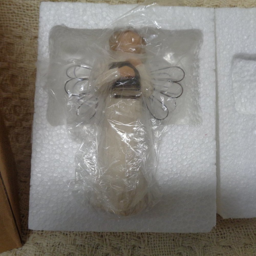 Willow Tree Angel of Learning 1999 retired Susan Lordi by Demdaco NIB